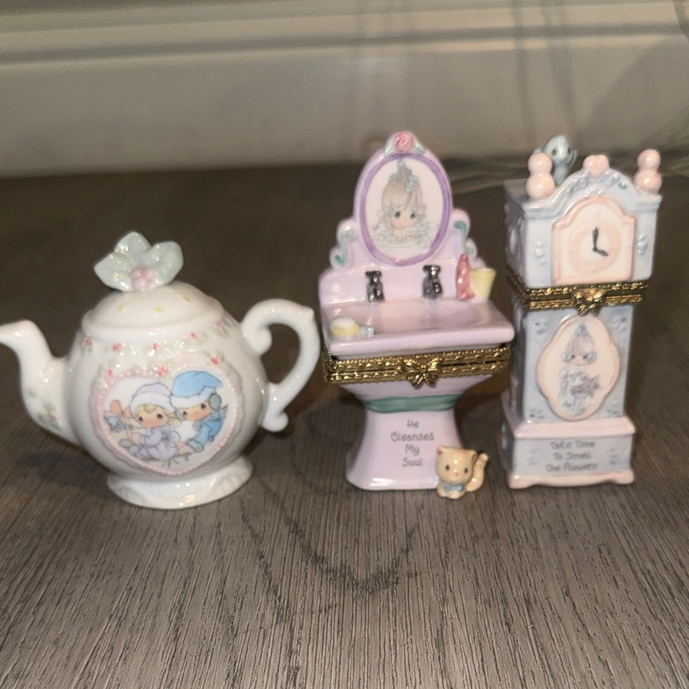 Precious Moments Charming Pastel Ceramic Figurine Set
